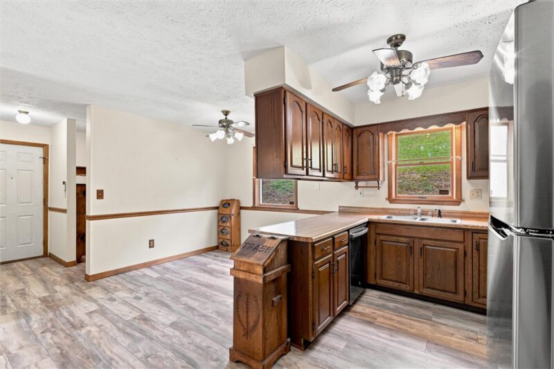 178 Cole Road — photo 8