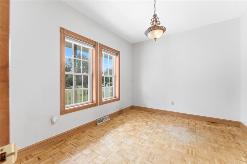 259 Center St — photo 4