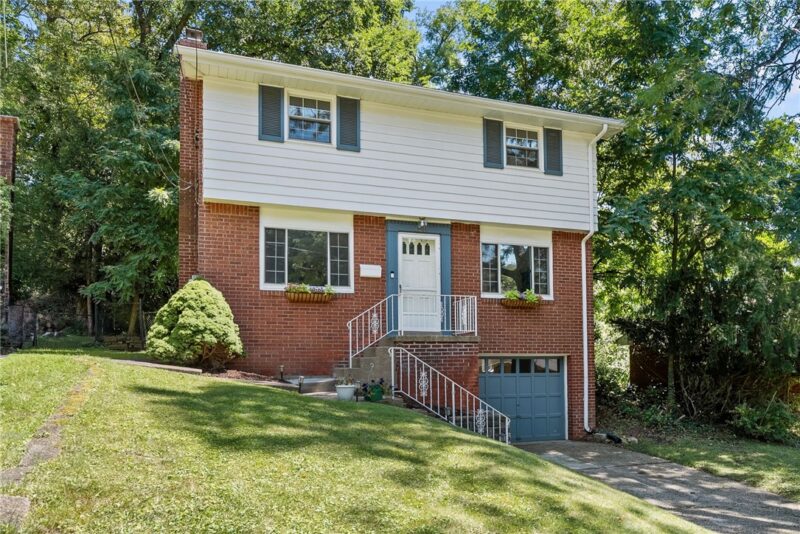 128 Le Grande Dr — photo 2