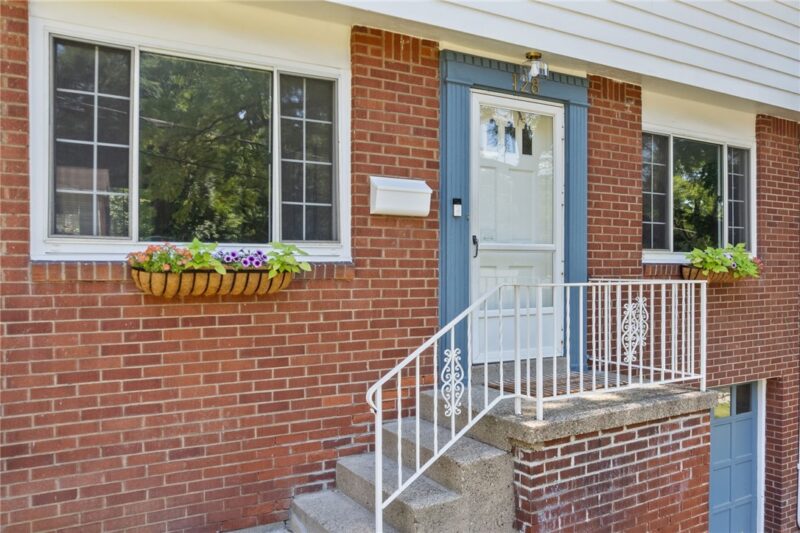 128 Le Grande Dr — photo 5