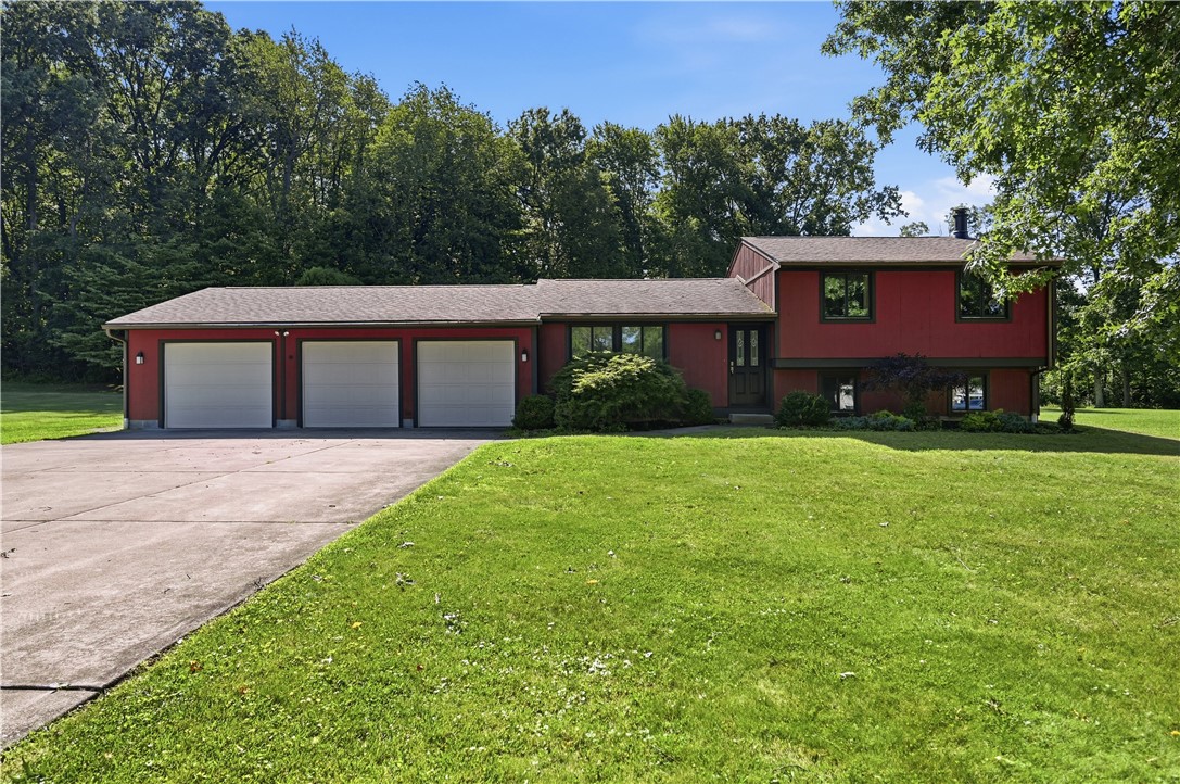 224 Isabelle — photo 1