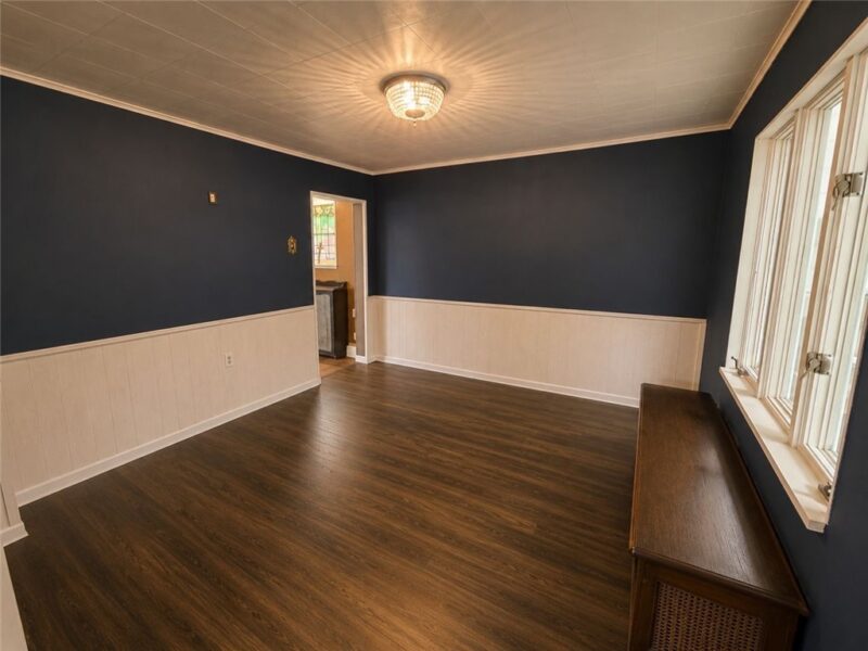 257 Thompson Ave — photo 7
