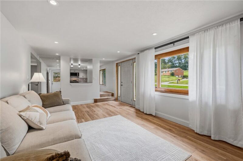 6105 Crestmont Drive — photo 5