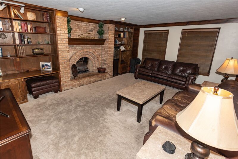 302 High Oaks Ct — photo 6