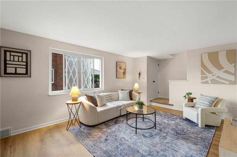 1339 Edgewood Dr — photo 3