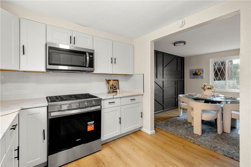 1339 Edgewood Dr — photo 8