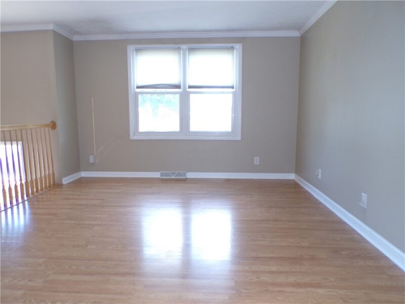 118 Whitney Dr — photo 5