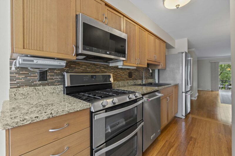 876 FAIRWAYS DRIVE — photo 6