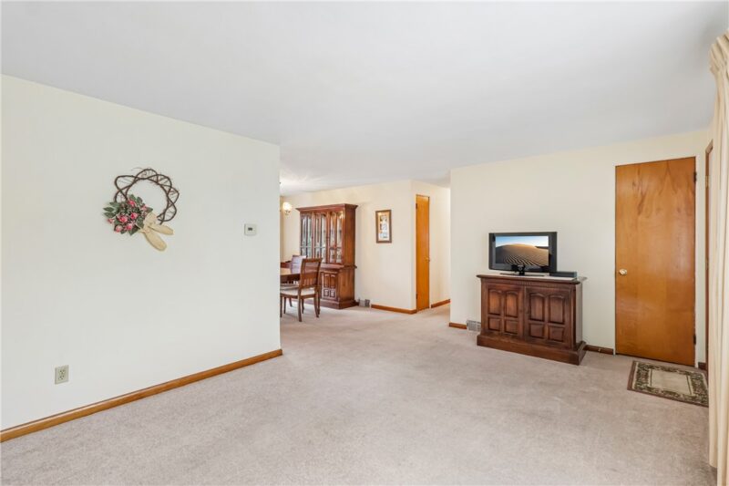 143 W Patty Lane — photo 8