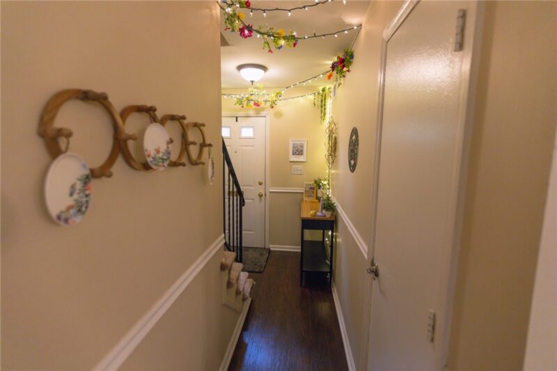 450 Country View Ct — photo 2
