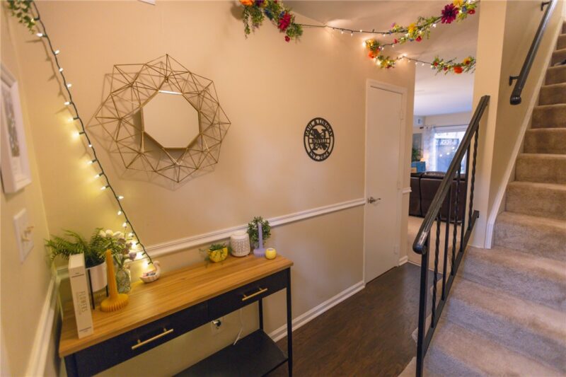 450 Country View Ct — photo 3