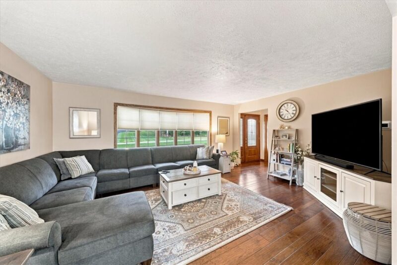241 Catalina Dr — photo 5
