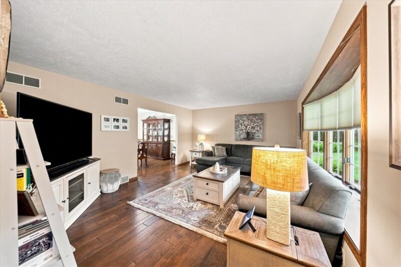 241 Catalina Dr — photo 6