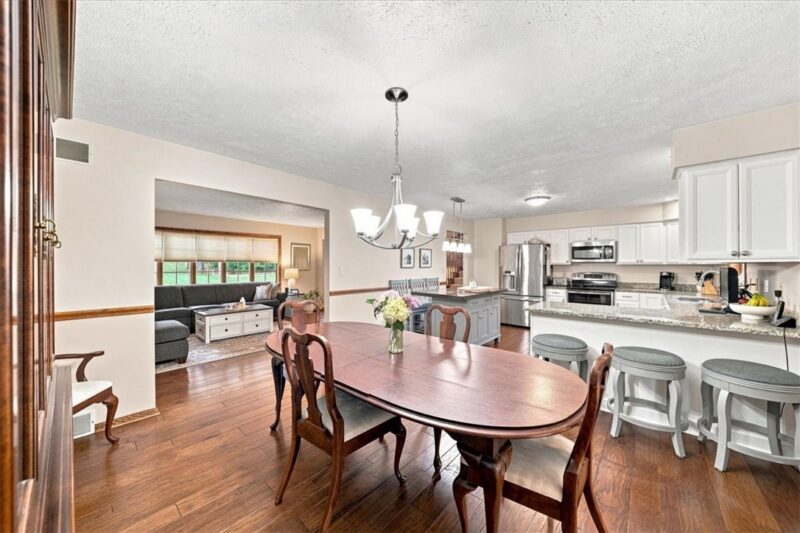 241 Catalina Dr — photo 8
