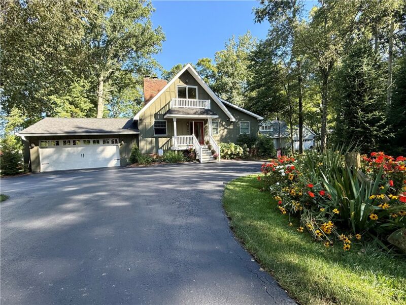 784 Latonka Dr — photo 2