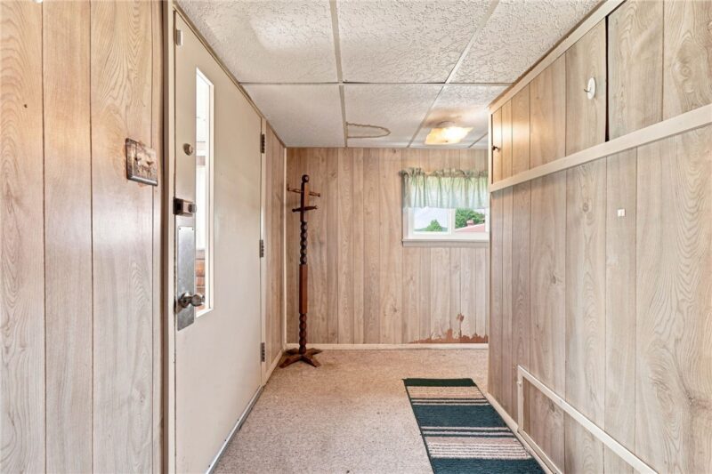 5 HORTON ST — photo 8