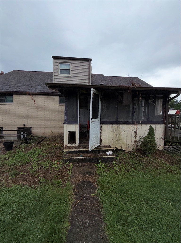 1319 Oakridge Rd — photo 3