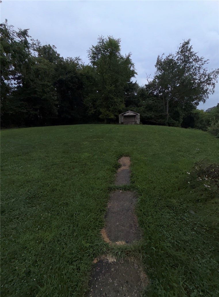 1319 Oakridge Rd — photo 4