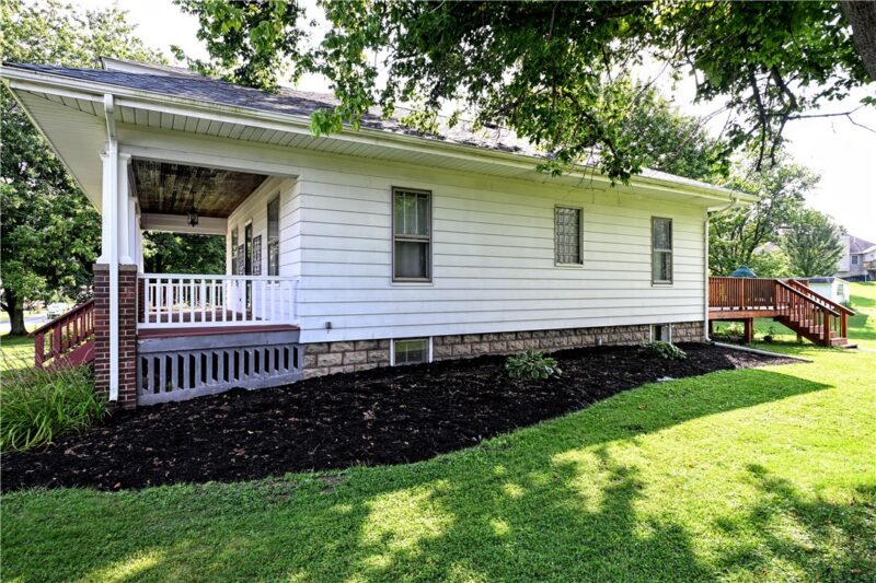 312 Athena Drive — photo 3