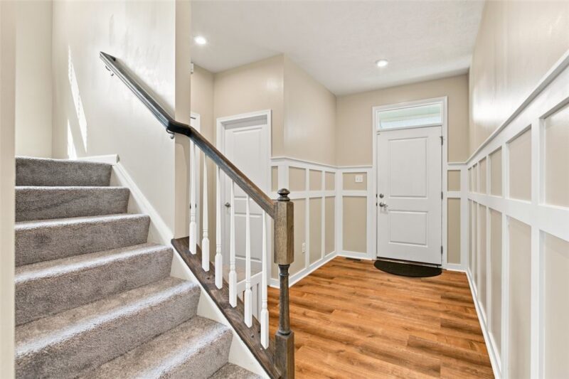208 Regency Drive — photo 4