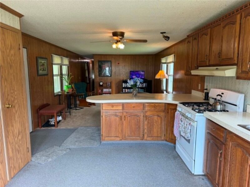 1529 Lee Ln — photo 3