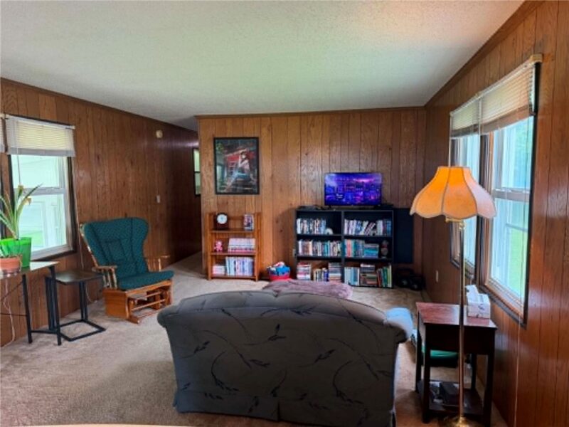 1529 Lee Ln — photo 8