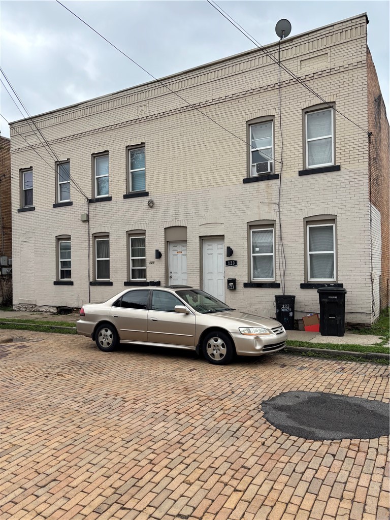 123 Shingiss Street — photo 1