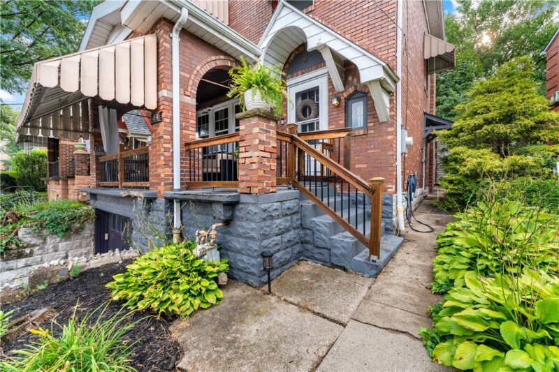 451 Overbrook Blvd — photo 2