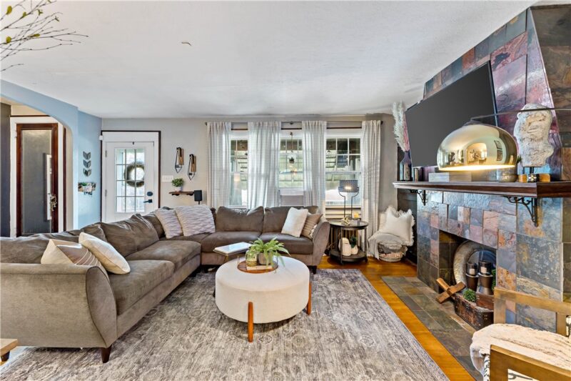 451 Overbrook Blvd — photo 6