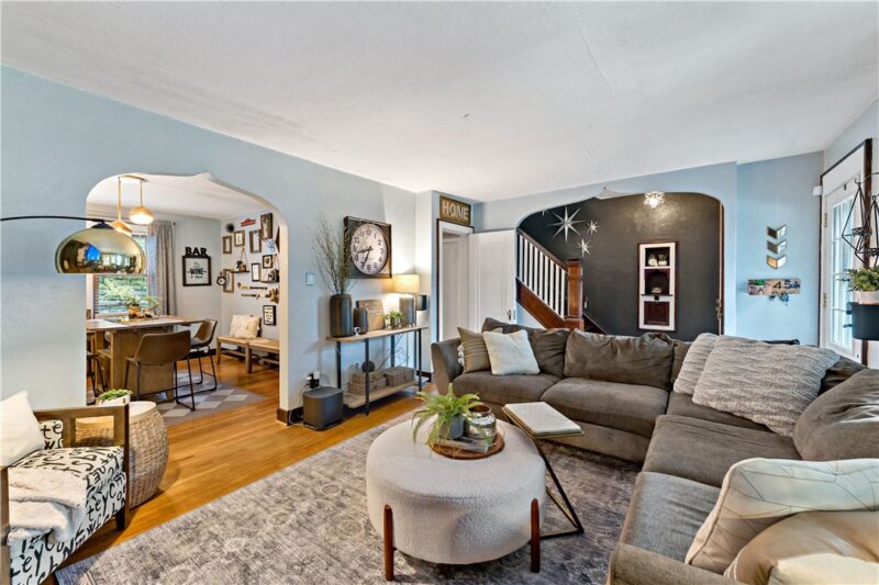 451 Overbrook Blvd — photo 8