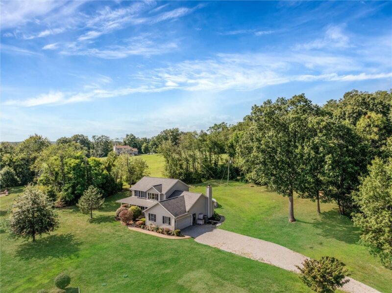 101 Davis Ln — photo 2