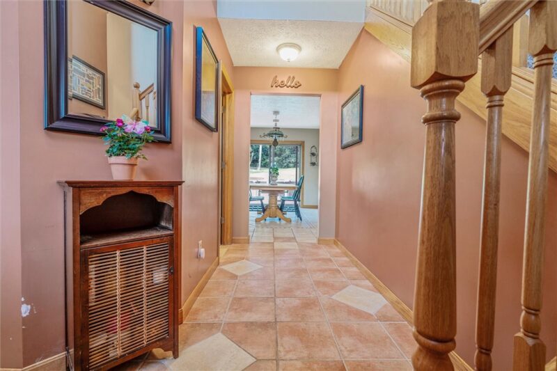 101 Davis Ln — photo 4