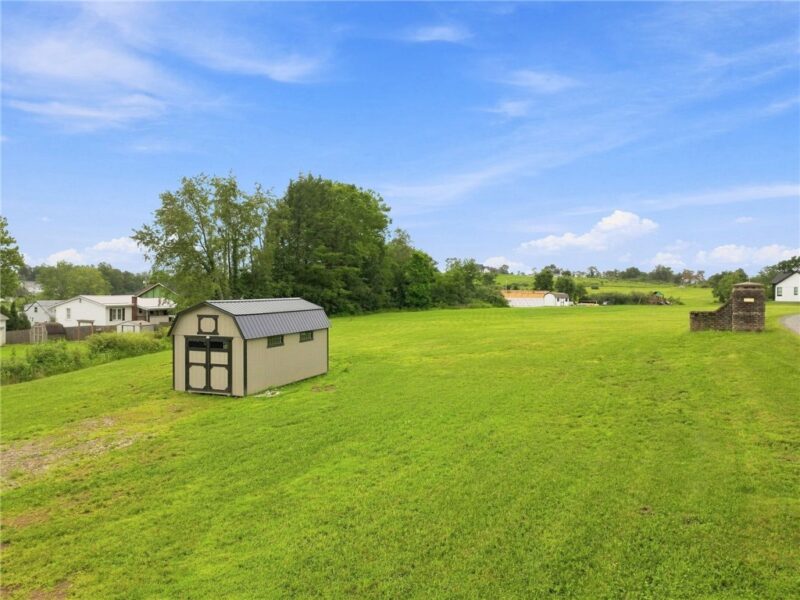 100 Gaston Drive — photo 4