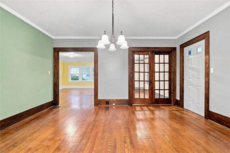 69 Chambers Ave — photo 3