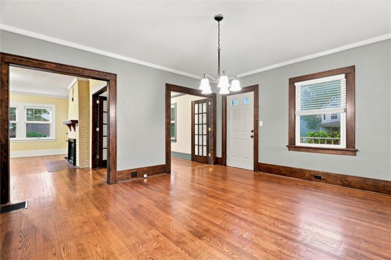 69 Chambers Ave — photo 4