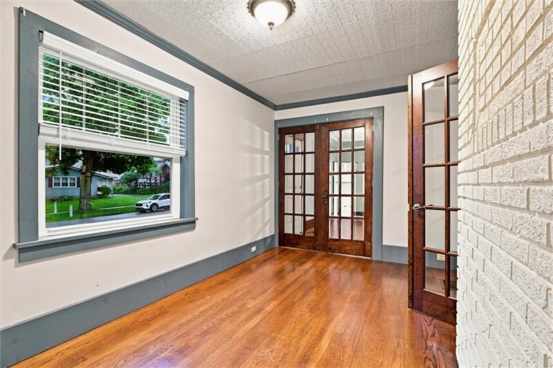 69 Chambers Ave — photo 7