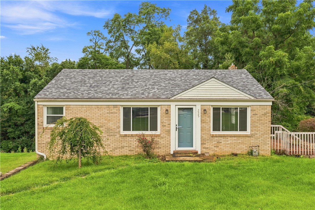 225 Coral Dr — photo 1