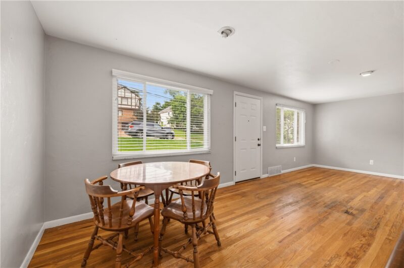 225 Coral Dr — photo 5