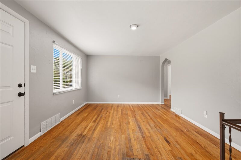 225 Coral Dr — photo 6