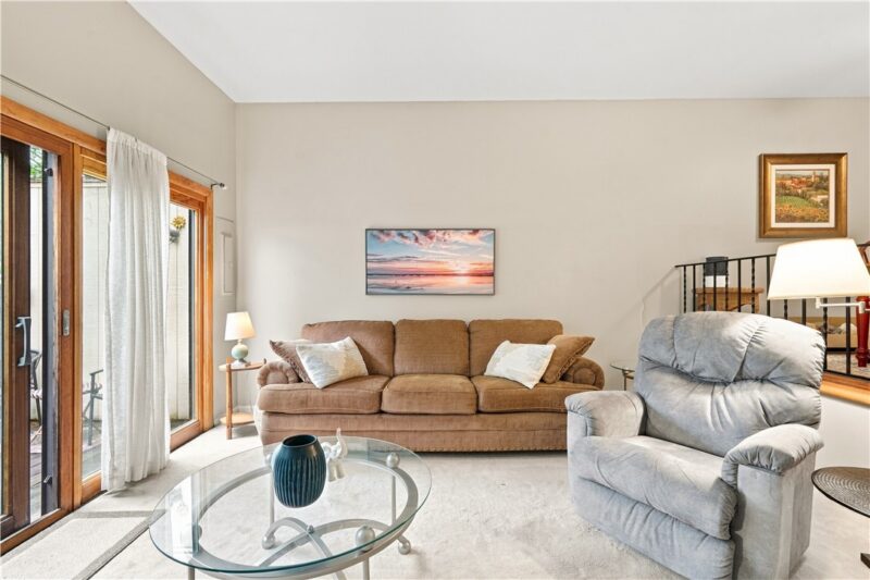 244 Colony Ct — photo 5