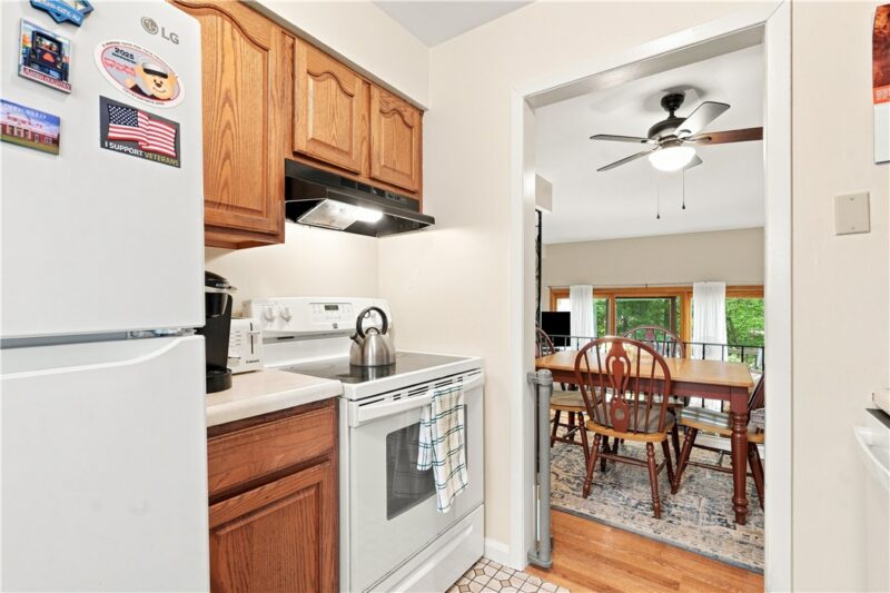 244 Colony Ct — photo 8