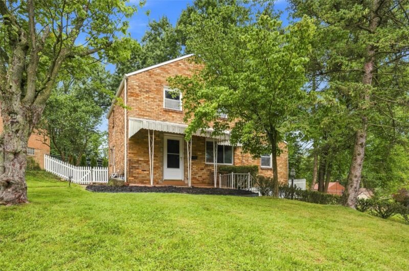 106 Marshall Dr — photo 2