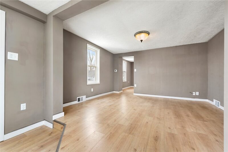 509 Division Avenue — photo 3