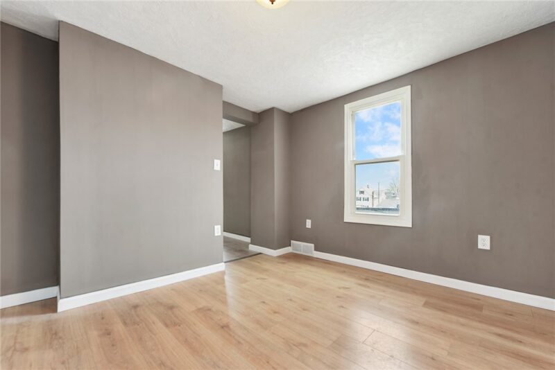 509 Division Avenue — photo 8