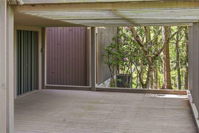 950 Blackburn Road — photo 4