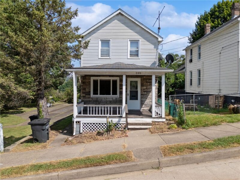 220 ONEIDA STREET — photo 2