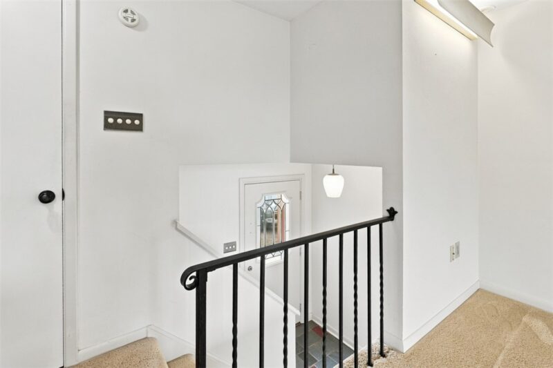 251 Alcott Dr — photo 3