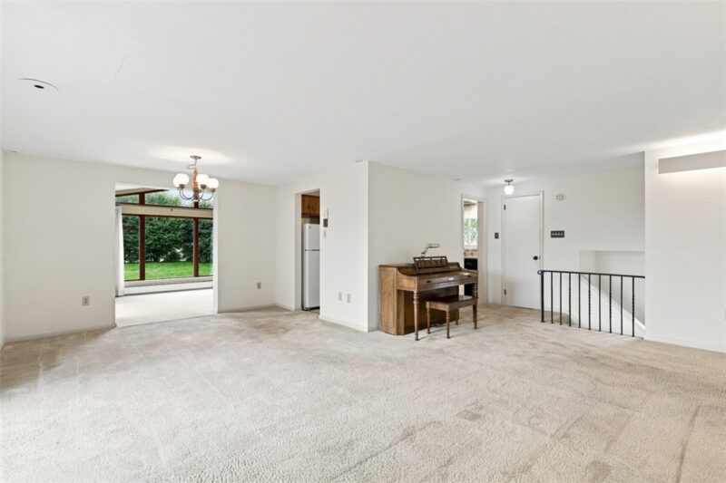 251 Alcott Dr — photo 6