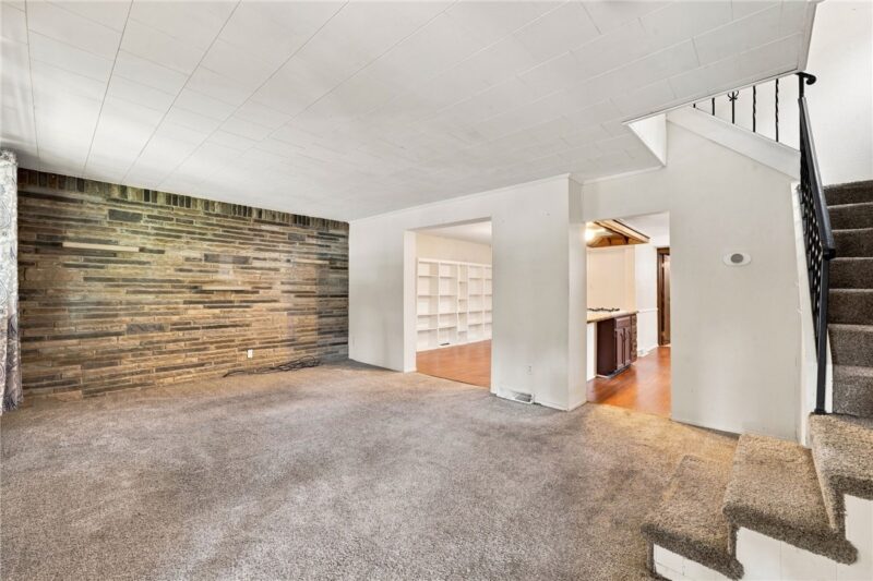 402 Franklin Ave — photo 5
