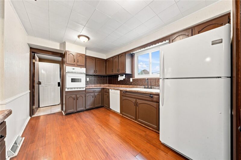 402 Franklin Ave — photo 7